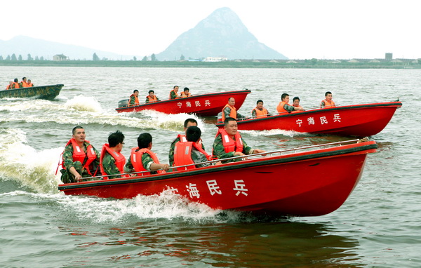 國(guó)網(wǎng)寧?？h供電公司為“抗災(zāi)治患”在8個(gè)供電所均組建應(yīng)急救援隊(duì)