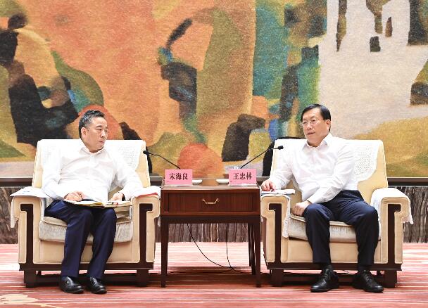 宋海良拜會武漢市委書記王忠林、市長周先旺