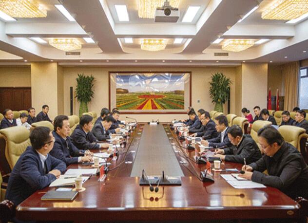 內(nèi)蒙古電力（集團(tuán)）公司董事長(zhǎng)、黨委書(shū)記賈振國(guó)帶隊(duì)赴鄂爾多斯地區(qū)調(diào)研