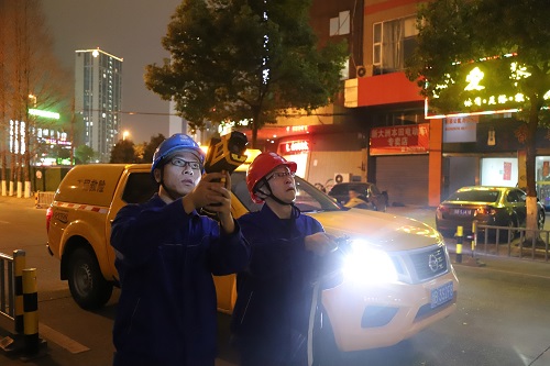 國網寧波市鄞州區(qū)供電：夜間特巡測溫線路，保障安全可靠供電