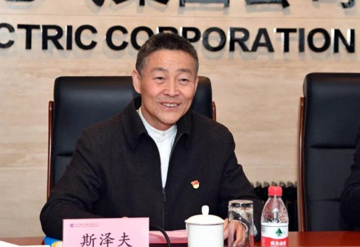 發(fā)展新能源要與電力安全統(tǒng)籌兼顧——訪全國政協(xié)常委，哈爾濱電氣集團有限公司黨委書記、董事長斯?jié)煞? width=