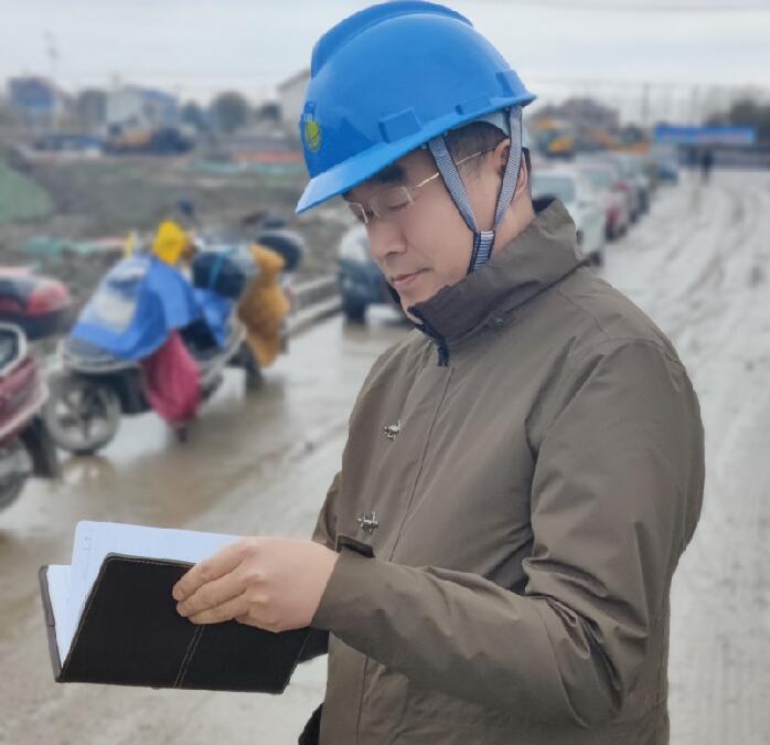 在電力線路設(shè)計(jì)的道路上精彩前行——記如東永晟實(shí)業(yè)有限公司電力線路設(shè)計(jì)組組長(zhǎng)、電力工程技術(shù)工程師汪建軍