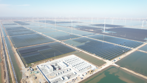300MW！魯北鹽堿灘涂風(fēng)光儲(chǔ)輸一體化基地一期項(xiàng)目并網(wǎng)
