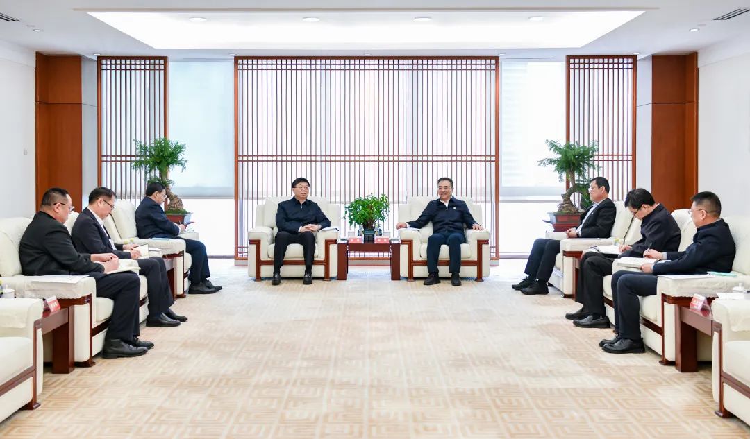 大唐集團(tuán)有限公司黨組書記、董事長(zhǎng)鄒磊會(huì)見吉林省委常委、省委秘書長(zhǎng)李偉