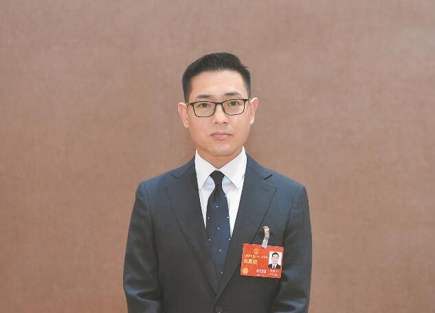 推動清潔能源發(fā)展 促進(jìn)綠色低碳轉(zhuǎn)型——訪全國人大代表、河北寶信物流有限公司總經(jīng)理李建衛(wèi)