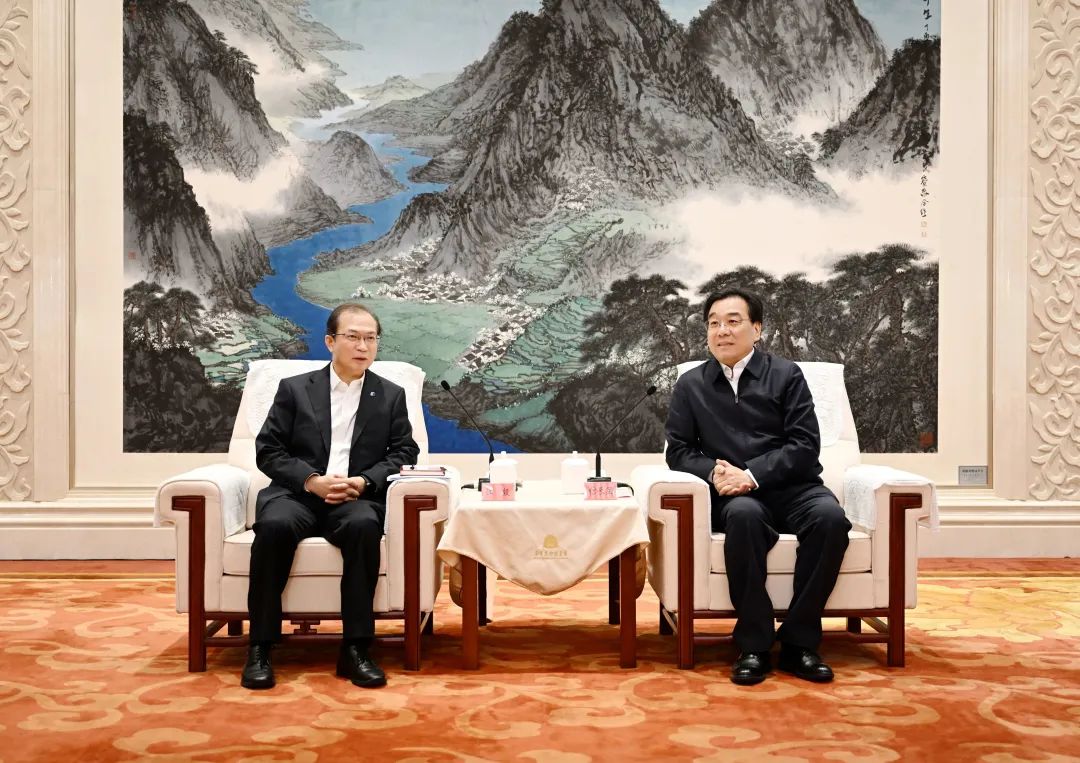 華電集團(tuán)黨組書記、董事長(zhǎng)江毅拜會(huì)江蘇省委書記信長(zhǎng)星