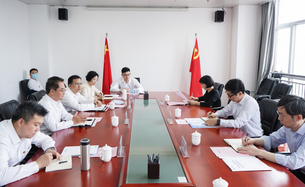 中國能建黨委常委、副總經(jīng)理吳云與國家能源局華中監(jiān)管局黨組書記、局長任育之會(huì)談