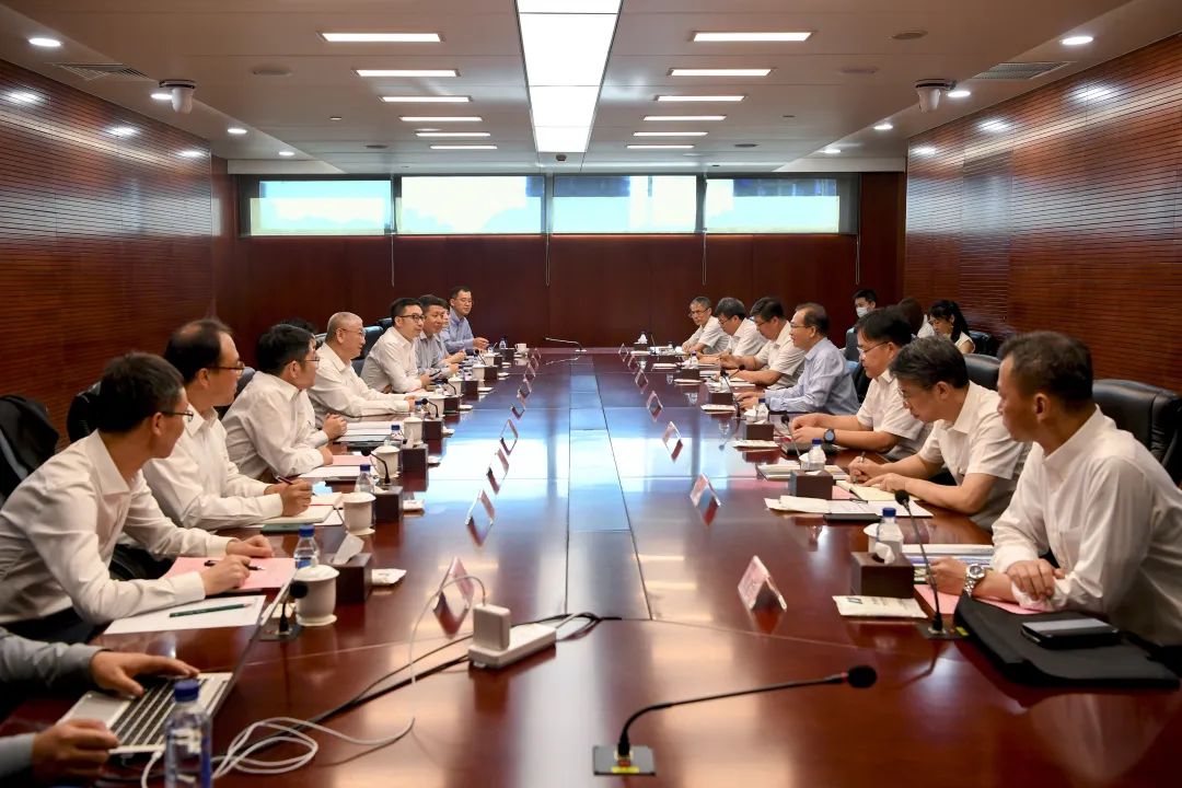 華電集團(tuán)黨組書記、董事長江毅會見隆基綠能總裁李振國