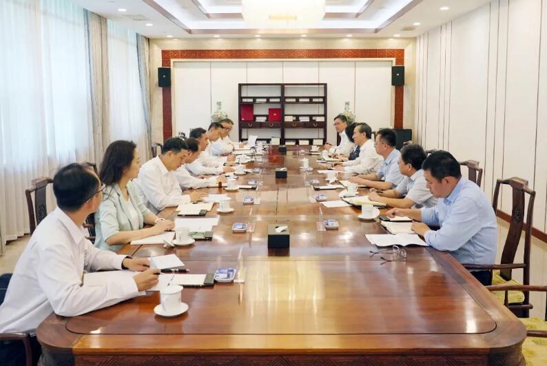中國(guó)能建黨委書記、董事長(zhǎng)宋海良與中國(guó)貿(mào)促會(huì)會(huì)長(zhǎng)任鴻斌會(huì)談