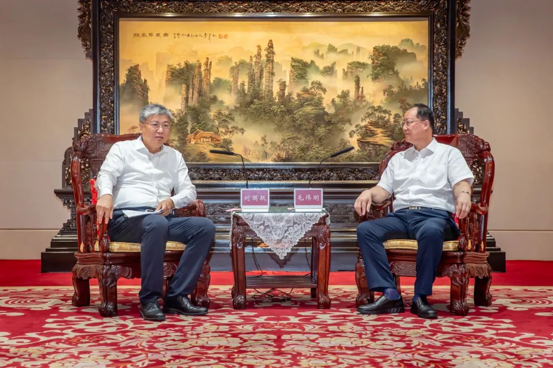 國(guó)家能源集團(tuán)黨組書記、董事長(zhǎng)劉國(guó)躍拜會(huì)湖南省委副書記、省長(zhǎng)毛偉明