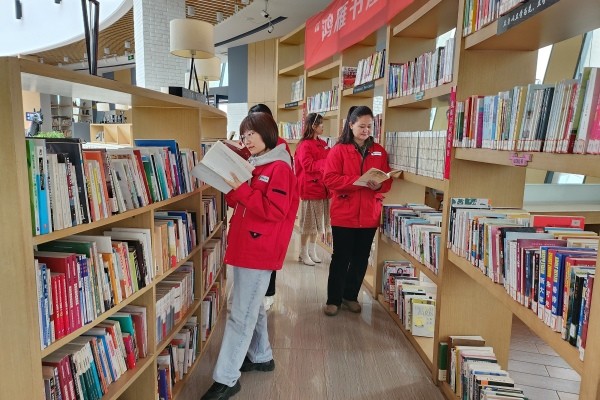 烏海供電公司聯(lián)合黨支部：開展“中華民族一家親，同心共筑中國夢”全民閱讀活動(dòng)