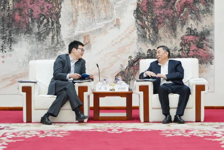 中國能建黨委書記、董事長宋海良與上海電氣集團(tuán)黨委書記、董事長吳磊會談