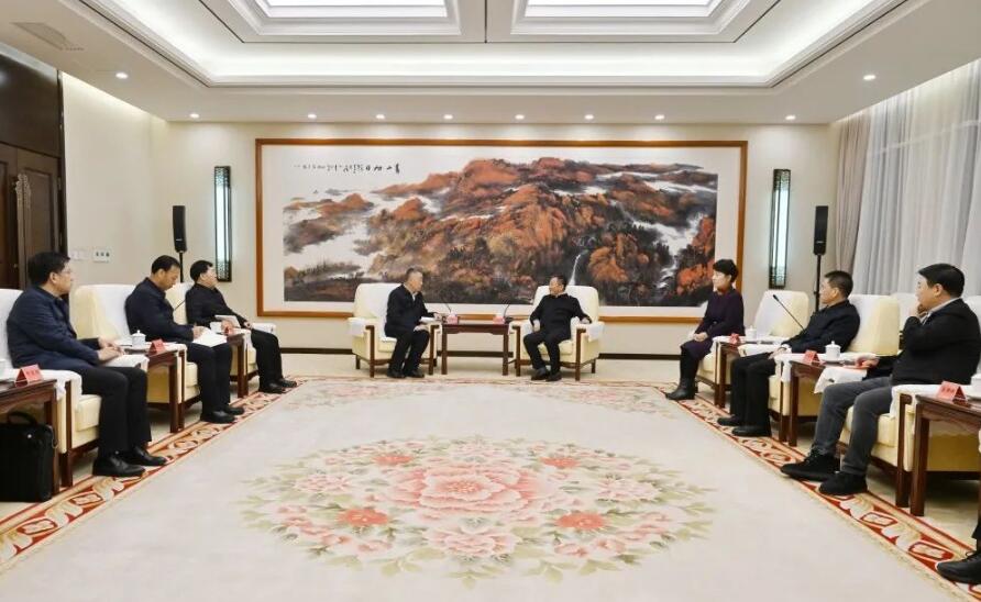 三峽集團(tuán)董事長、黨組書記雷鳴山拜會內(nèi)蒙古自治區(qū)黨委書記孫紹騁、自治區(qū)主席王莉霞