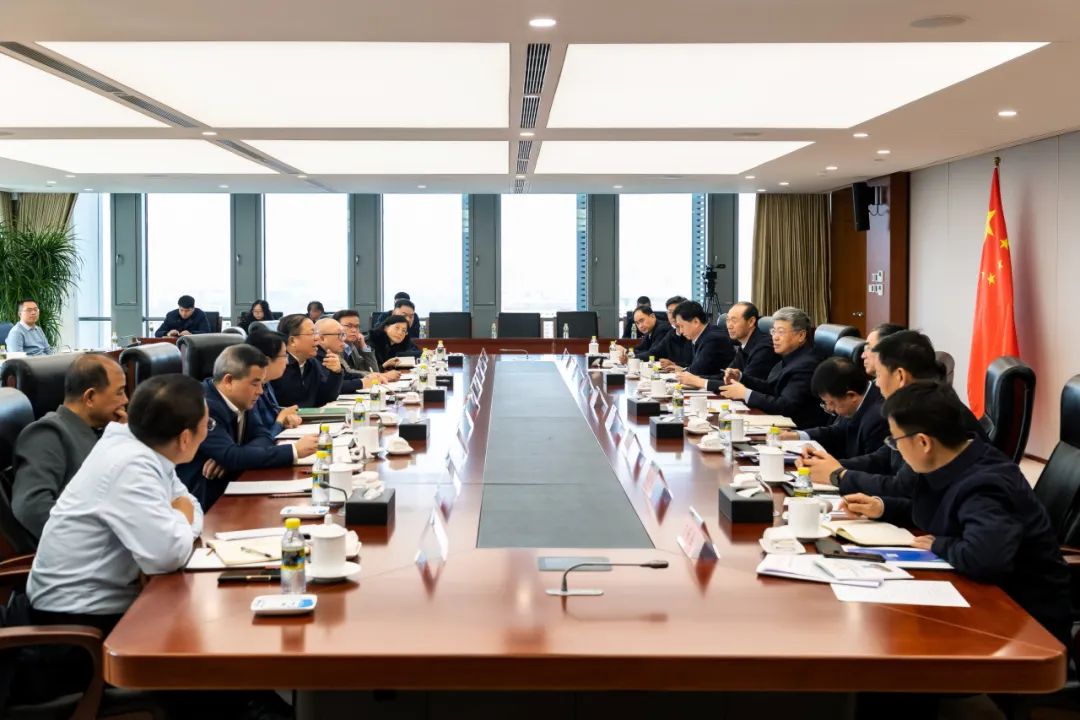 國(guó)家能源集團(tuán)董事長(zhǎng)劉國(guó)躍會(huì)見(jiàn)廣西壯族自治區(qū)政府黨組成員、國(guó)資委黨委書(shū)記秦如培