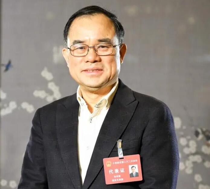 【兩會好聲音】全國人大代表、長安汽車董事長朱華榮：強化市場調(diào)節(jié)手段，進一步改善汽車消費環(huán)境