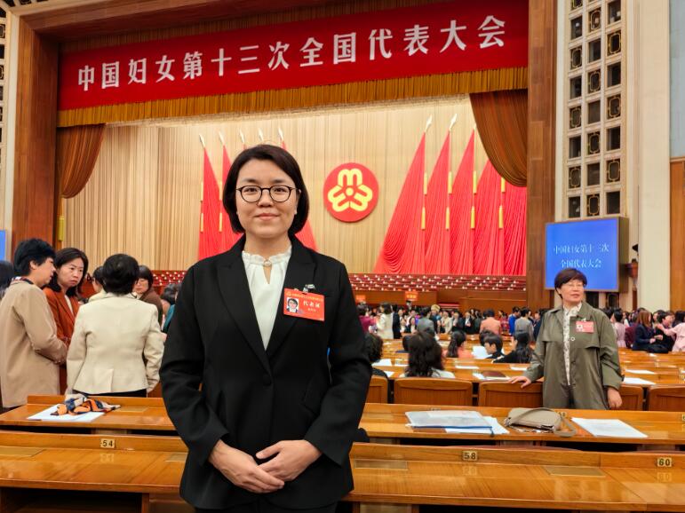 中國(guó)能建北京設(shè)備公司黨委書記、董事長(zhǎng)，中國(guó)能建首批一級(jí)技術(shù)專家張?jiān)氯A獲全國(guó)三八紅旗手榮譽(yù)稱號(hào)