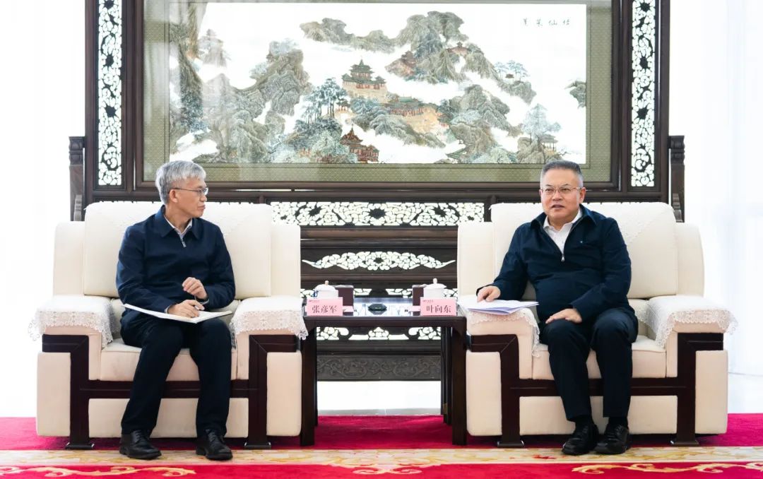 華電集團(tuán)黨組副書記、董事、總經(jīng)理葉向東會(huì)見東方電氣董事、總經(jīng)理、黨組副書記張彥軍
