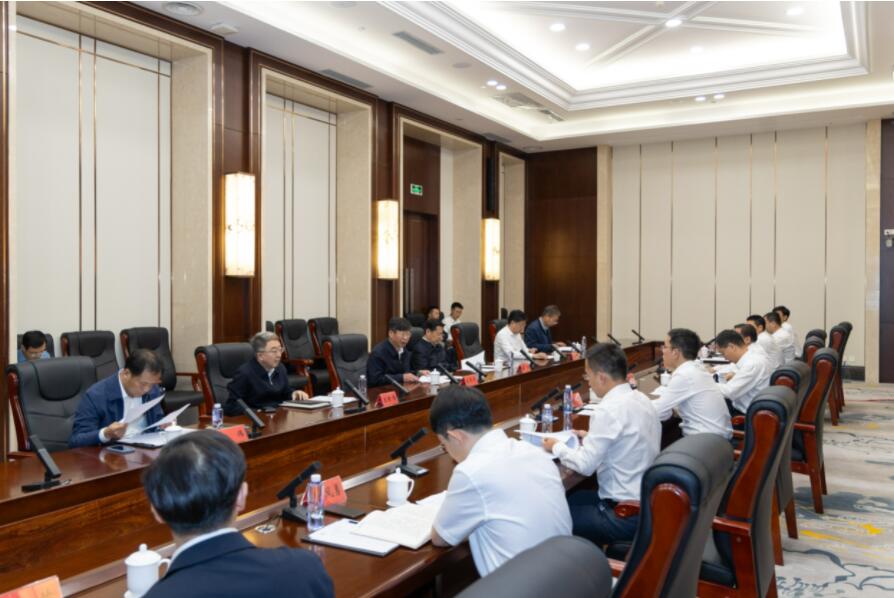 劉偉平、韓君調(diào)研三峽集團(tuán)內(nèi)蒙古區(qū)域工作