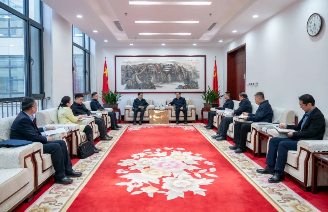 內(nèi)蒙古電力集團(tuán)與包頭市委、市政府交流座談