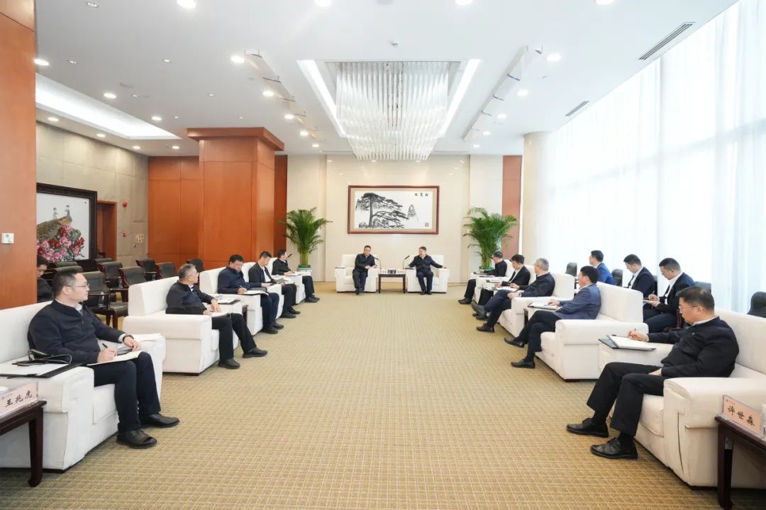 華能集團(tuán)董事長溫樞剛、總經(jīng)理張文峰會見哈電集團(tuán)董事長曹志安、總經(jīng)理黃偉