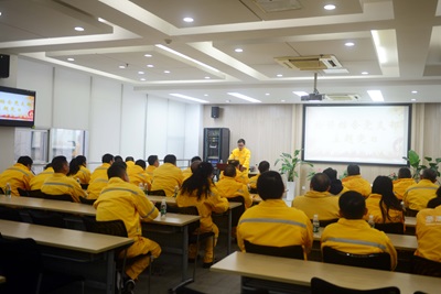 華潤南京公司檢修公司黨支部開展黨員大會、支委會以及3月份主題黨日活動
