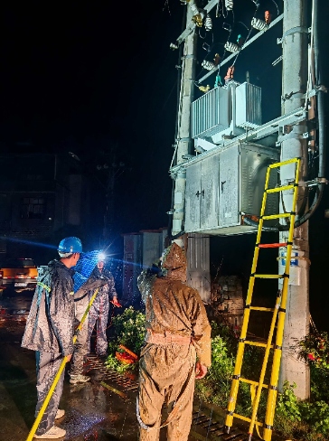 湖北通城：驚雷過后，150戶停電無訴求